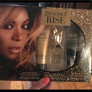 Brand new Beyoncé RISE perfume gift set